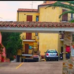 Casa Bouganville Vicino Alle Spiagge Di Caprera Con Balcone E Parcheggio *
