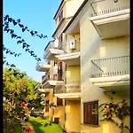 Casa Bouganville Vicino Alle Spiagge Di Caprera Con Balcone E Parcheggio * La Maddalena (Sassari)