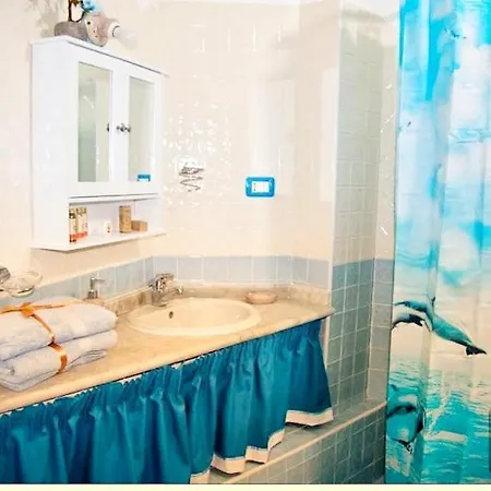 Bouganville Con Parcheggio Privato La Maddalena (Sassari)